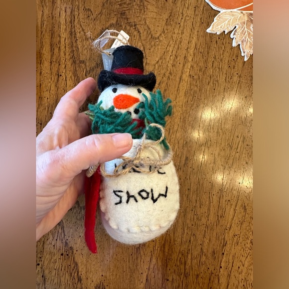 Pottery Barn NWT 8 in felt Let it Snow Snowman Christmas ornament - Picture 2 of 10